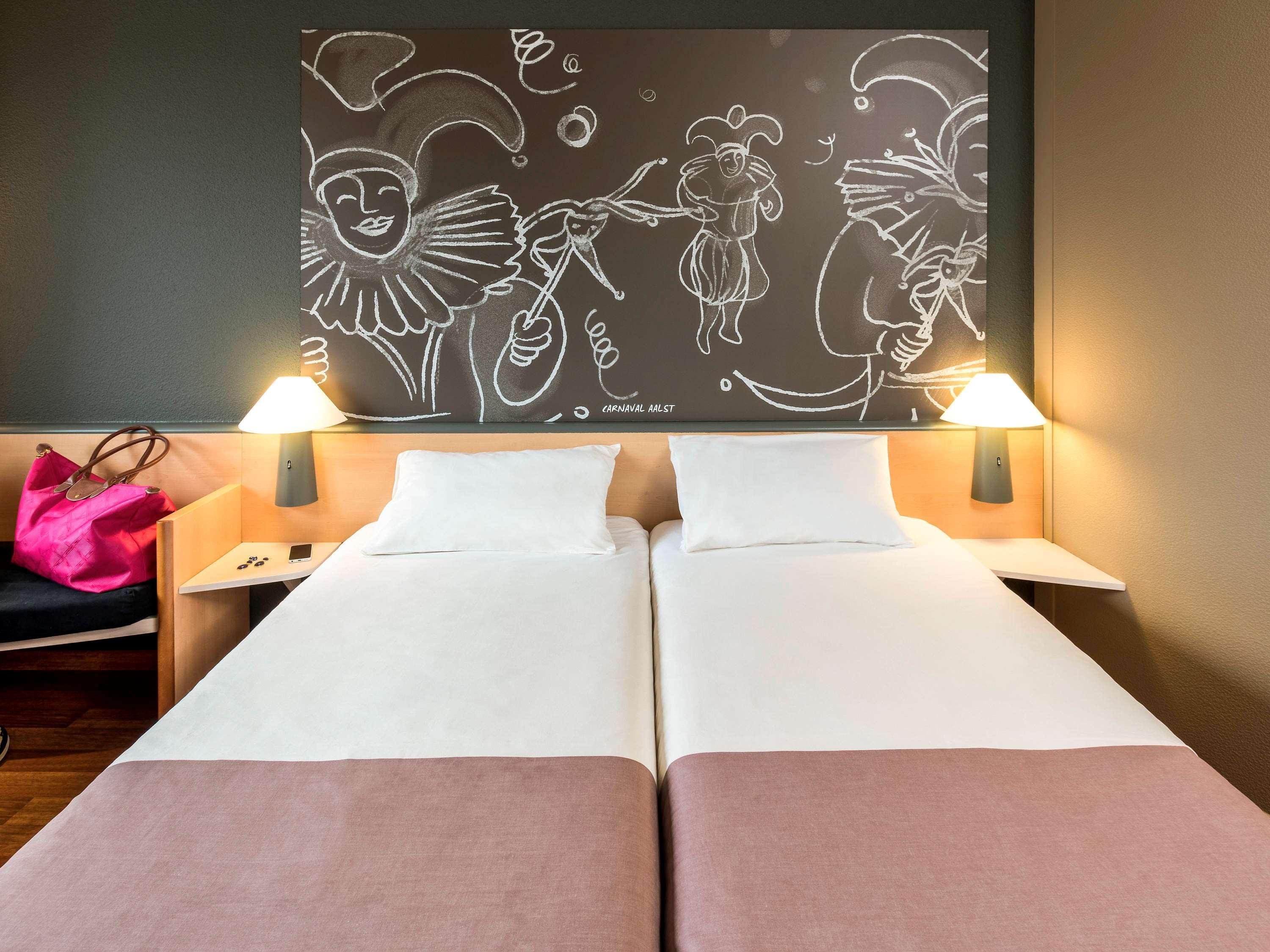 Ibis Aalst Hotel Bagian luar foto