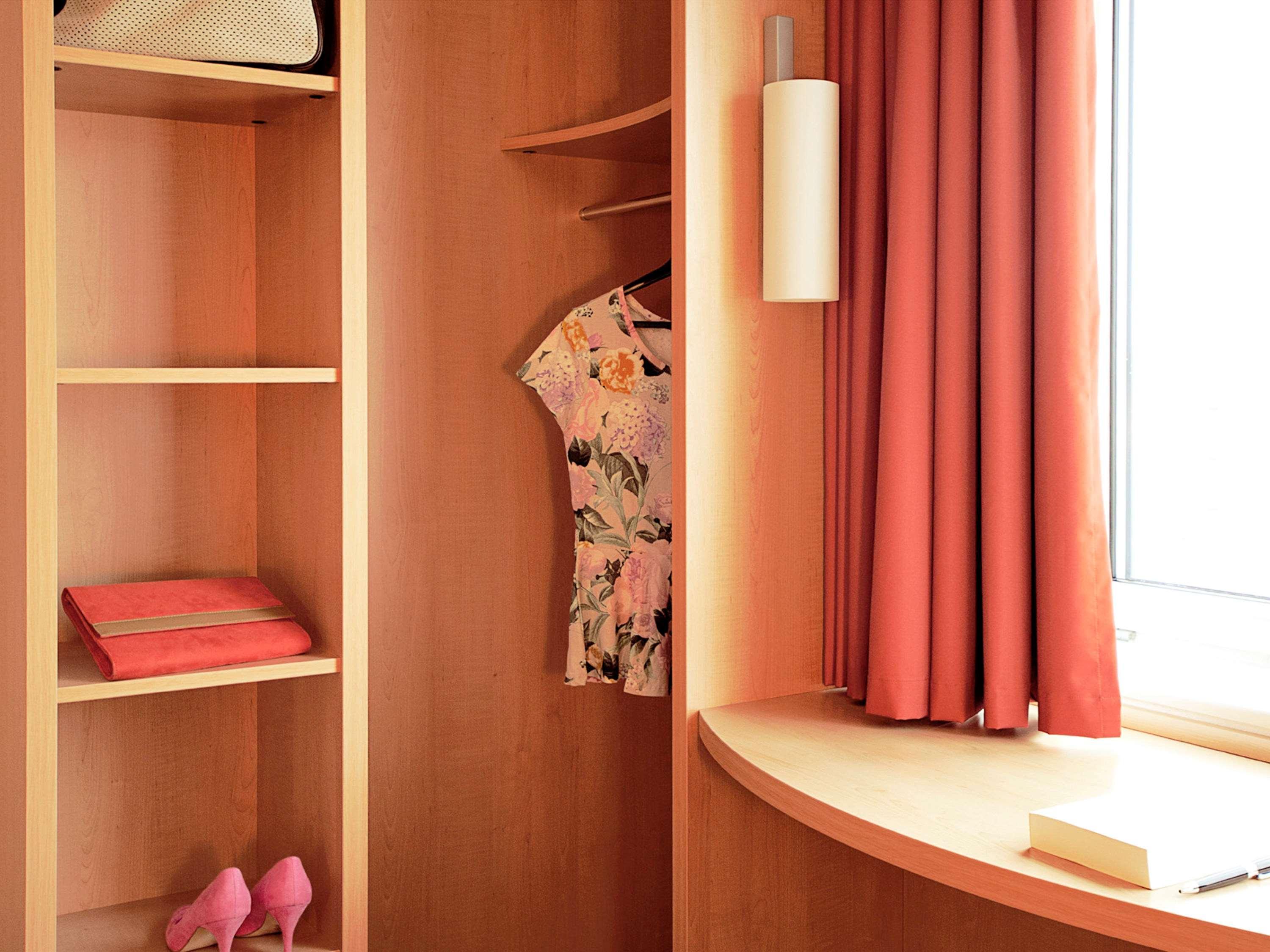 Ibis Aalst Hotel Bagian luar foto